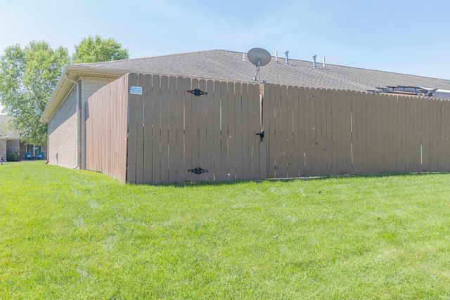 5018 Paddock Drive, Evansville, IN 47715