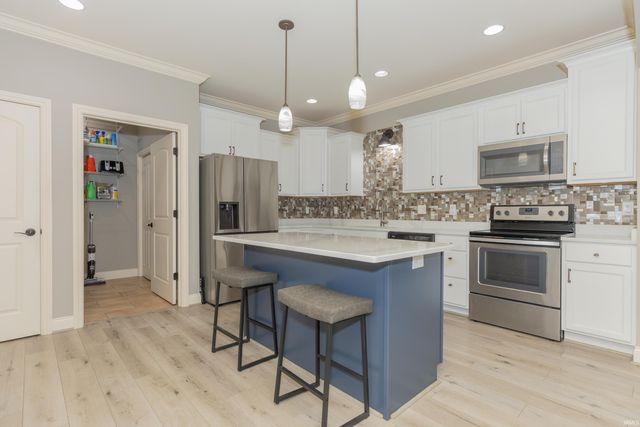 5018 Paddock Drive, Evansville, IN 47715