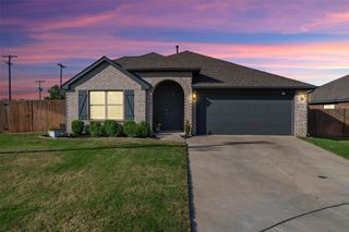 1068 Fairfax Drive, Godley, TX 76044