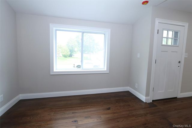1537 Agate Street, Bay Shore, NY 11706