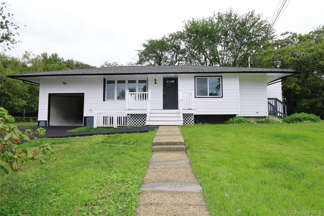 1537 Agate Street, Bay Shore, NY 11706