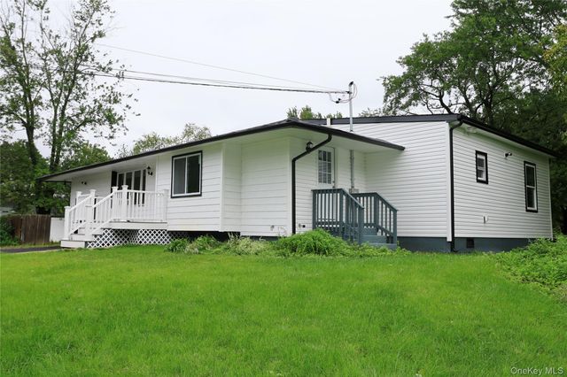 1537 Agate Street, Bay Shore, NY 11706
