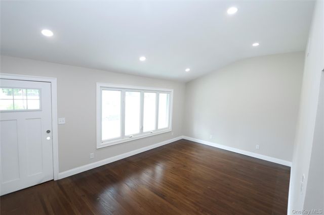1537 Agate Street, Bay Shore, NY 11706