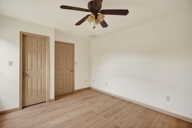 721 Comanche Cove Drive, Granbury, TX 76048
