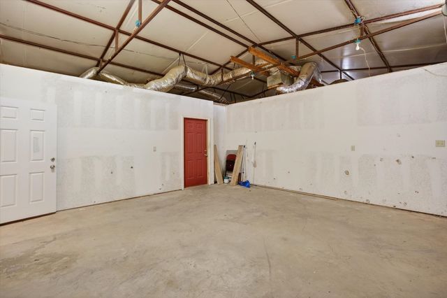 721 Comanche Cove Drive, Granbury, TX 76048
