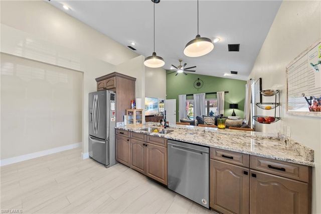 861 97th AVE N, Naples, FL 34108