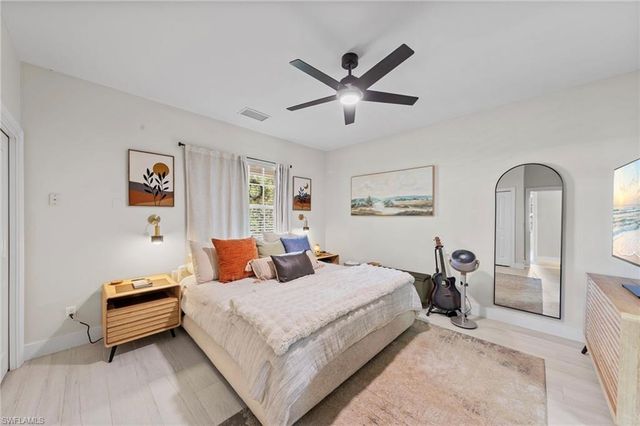 861 97th AVE N, Naples, FL 34108