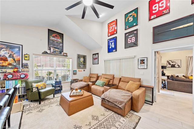 861 97th AVE N, Naples, FL 34108