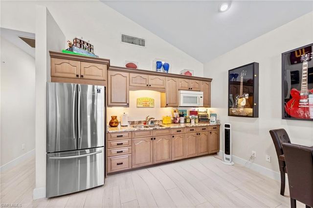 861 97th AVE N, Naples, FL 34108