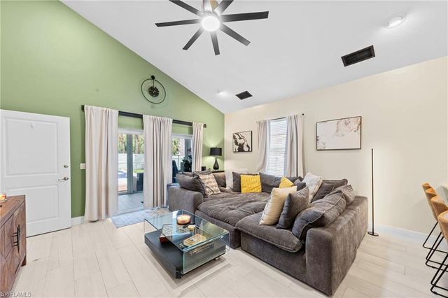 861 97th AVE N, Naples, FL 34108