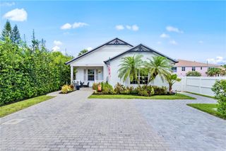 861 97th AVE N, Naples, FL 34108