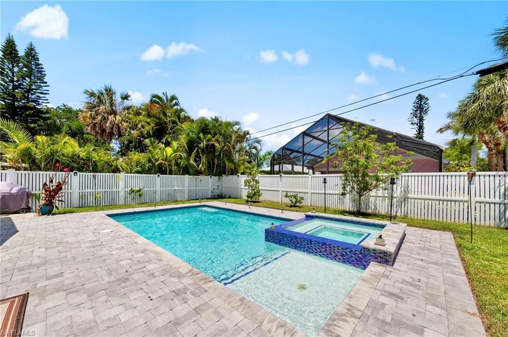 861 97th AVE N, NAPLES, FL 34108 — photo 2