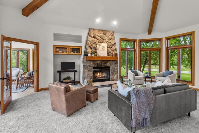 W292N3634 Stillmeadow ROAD, Pewaukee, WI 53072