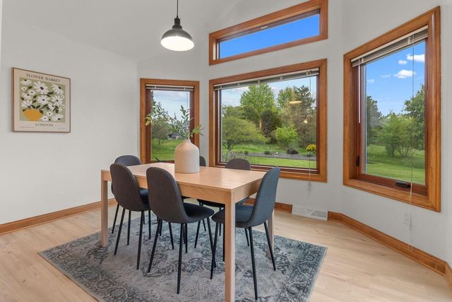 W292N3634 Stillmeadow ROAD, Pewaukee, WI 53072