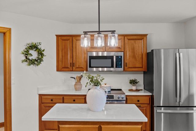 W292N3634 Stillmeadow ROAD, Pewaukee, WI 53072