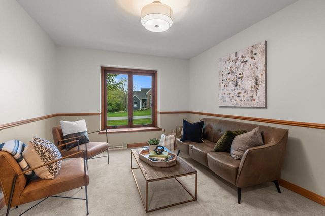 W292N3634 Stillmeadow ROAD, Pewaukee, WI 53072