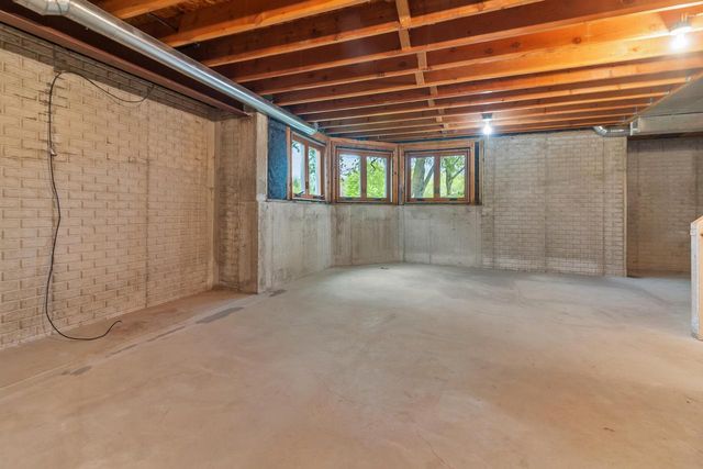 W292N3634 Stillmeadow ROAD, Pewaukee, WI 53072
