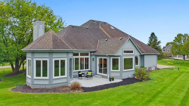 W292N3634 Stillmeadow ROAD, Pewaukee, WI 53072
