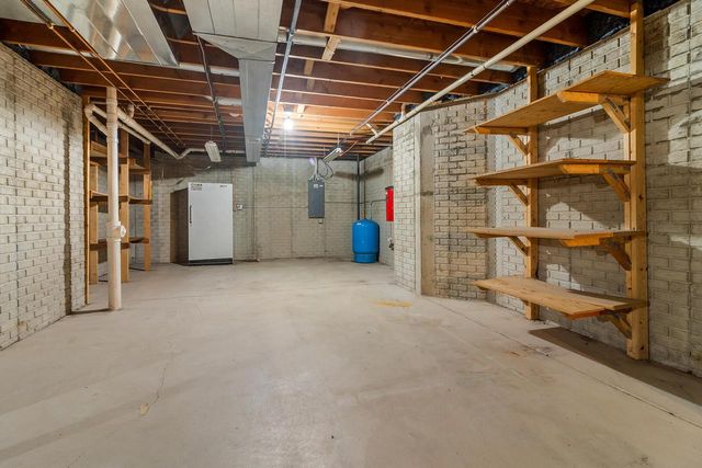 W292N3634 Stillmeadow ROAD, Pewaukee, WI 53072