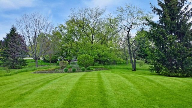 W292N3634 Stillmeadow ROAD, Pewaukee, WI 53072