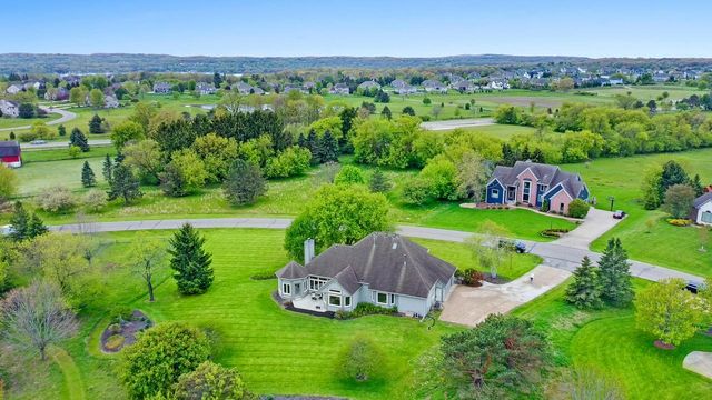 W292N3634 Stillmeadow ROAD, Pewaukee, WI 53072