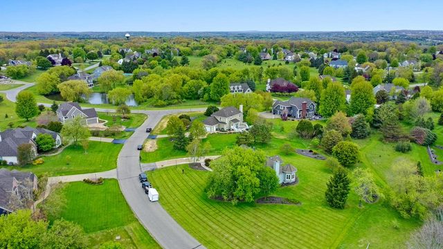 W292N3634 Stillmeadow ROAD, Pewaukee, WI 53072
