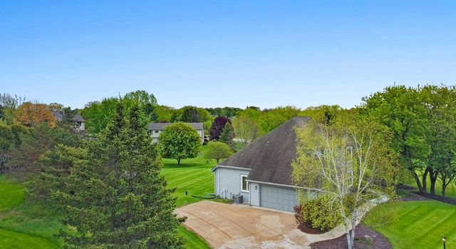 W292N3634 Stillmeadow ROAD, Pewaukee, WI 53072