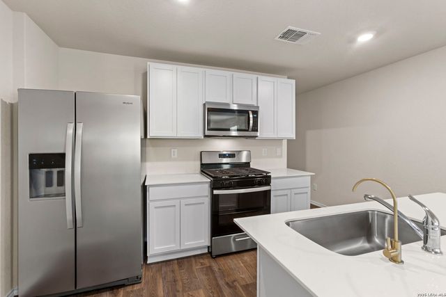 143 Pigeon Green, San Antonio, TX 78253