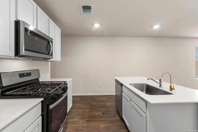 143 Pigeon Green, San Antonio, TX 78253
