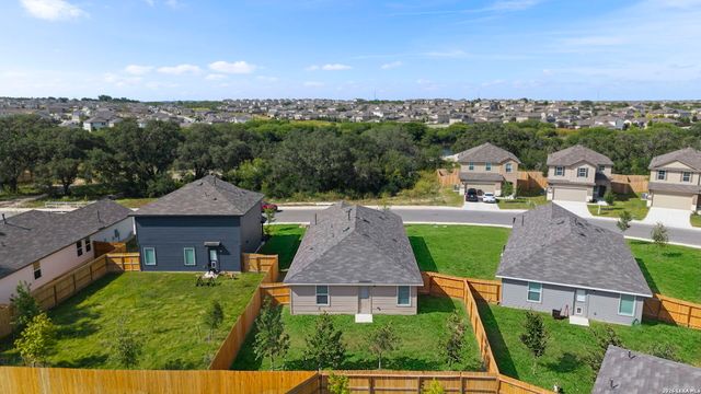143 Pigeon Green, San Antonio, TX 78253