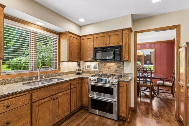 1359 Cherry Hill Road, Mendota Heights, MN 55118