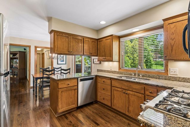 1359 Cherry Hill Road, Mendota Heights, MN 55118
