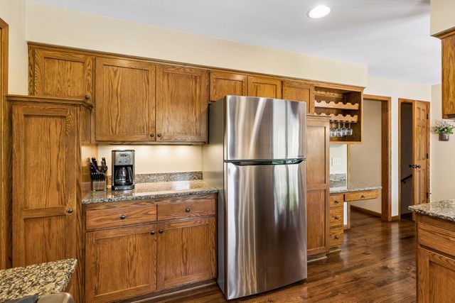 1359 Cherry Hill Road, Mendota Heights, MN 55118