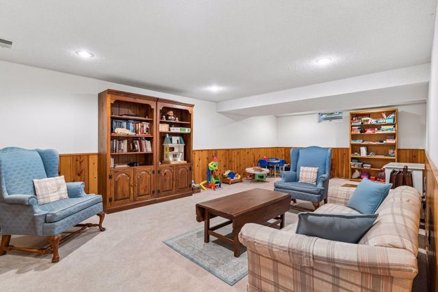 1359 Cherry Hill Road, Mendota Heights, MN 55118