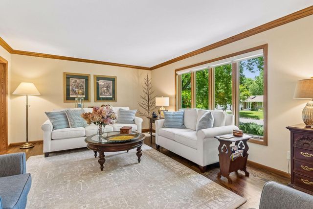 1359 Cherry Hill Road, Mendota Heights, MN 55118