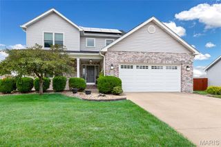 138 Emerald Way E, Granite City, IL 62040