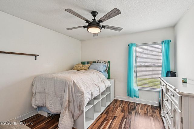 618 LOOKOUT LAKES Drive, Jacksonville, FL 32220