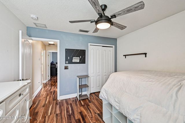 618 LOOKOUT LAKES Drive, Jacksonville, FL 32220