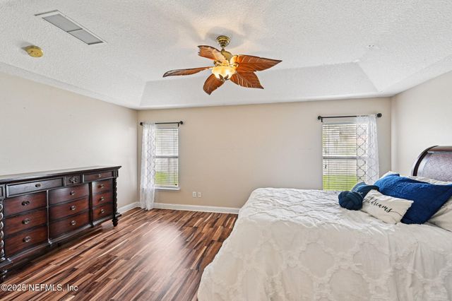 618 LOOKOUT LAKES Drive, Jacksonville, FL 32220