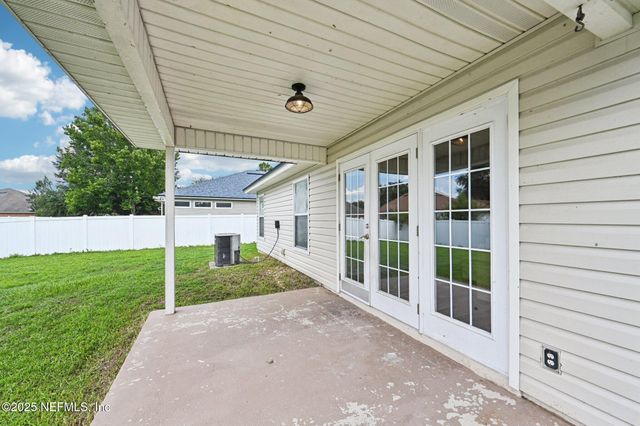 618 LOOKOUT LAKES Drive, Jacksonville, FL 32220