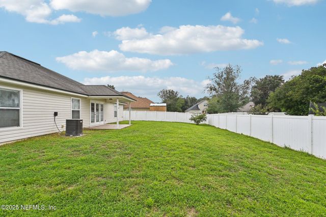 618 LOOKOUT LAKES Drive, Jacksonville, FL 32220
