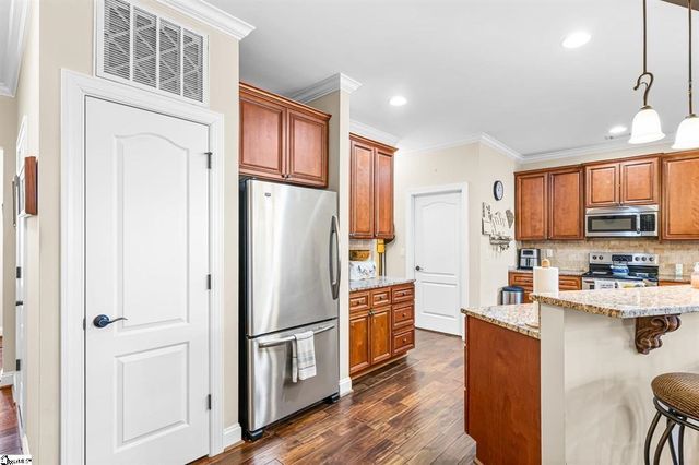 100 Briarhill Drive, Simpsonville, SC 29680