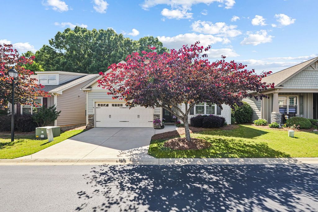 100 Briarhill Drive, Simpsonville, SC 29680