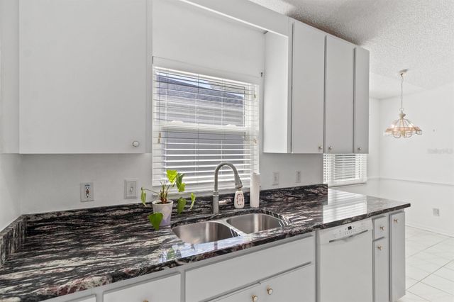 9088 SW 95TH AVENUE, Ocala, FL 34481