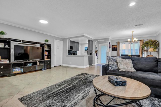 9544 Richmond Circle, Boca Raton, FL 33434