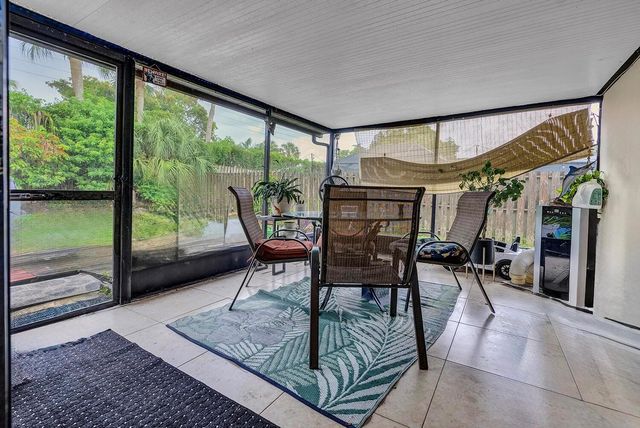 9544 Richmond Circle, Boca Raton, FL 33434