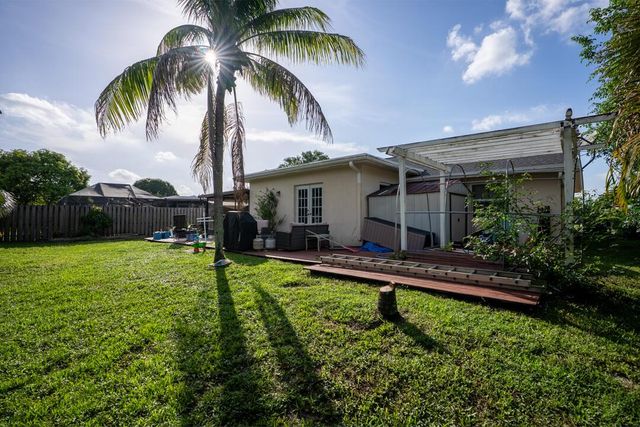 9544 Richmond Circle, Boca Raton, FL 33434