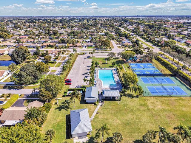 9544 Richmond Circle, Boca Raton, FL 33434