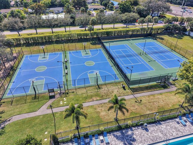 9544 Richmond Circle, Boca Raton, FL 33434