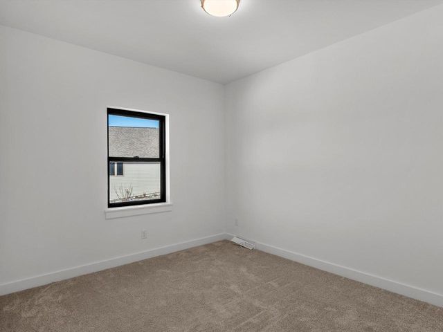 947 Berenschot TRAIL, Cedar Grove, WI 53013